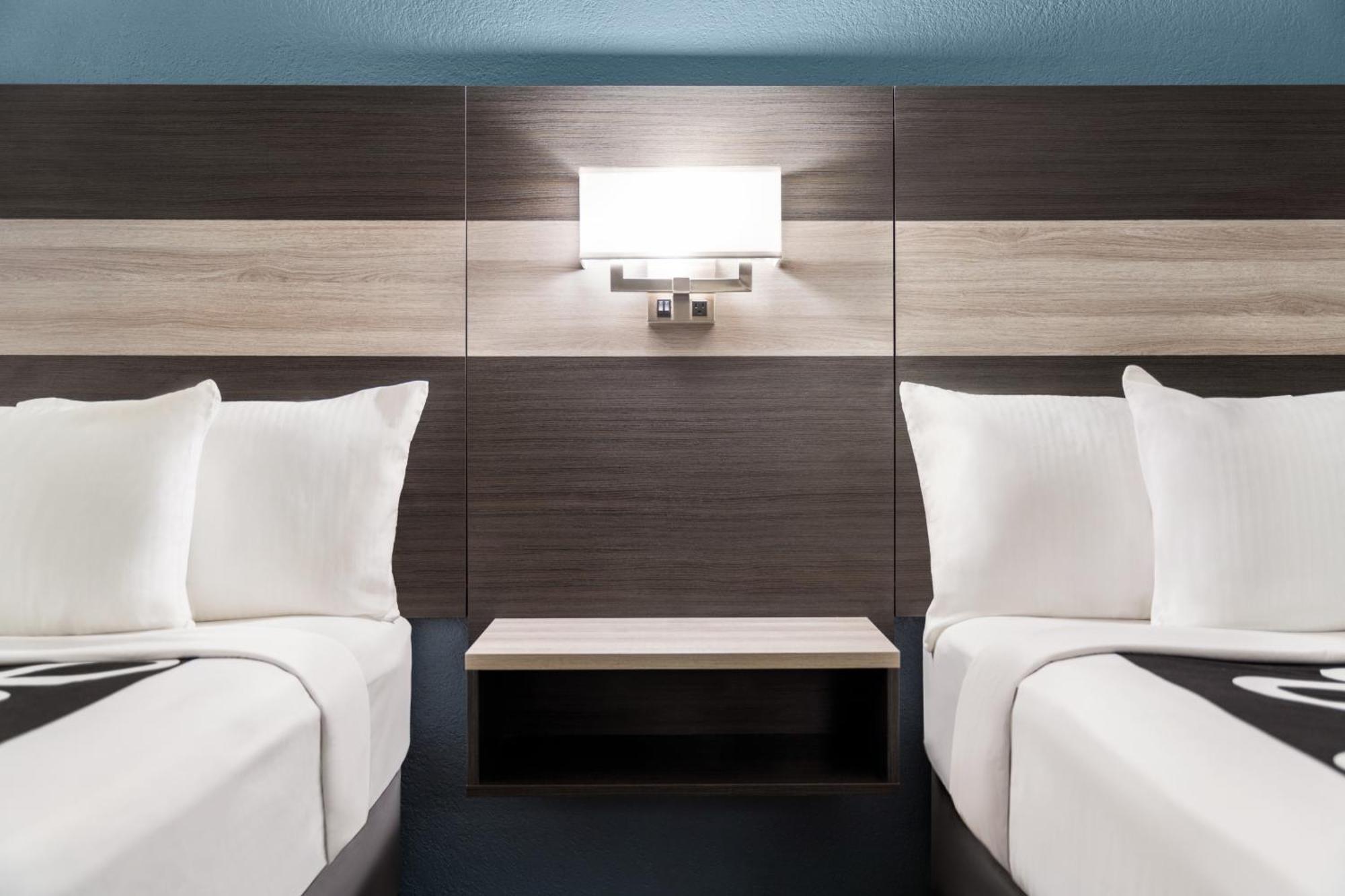 La Quinta By Wyndham Victoria