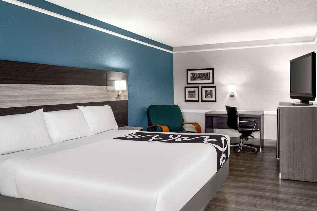 La Quinta By Wyndham Hotel